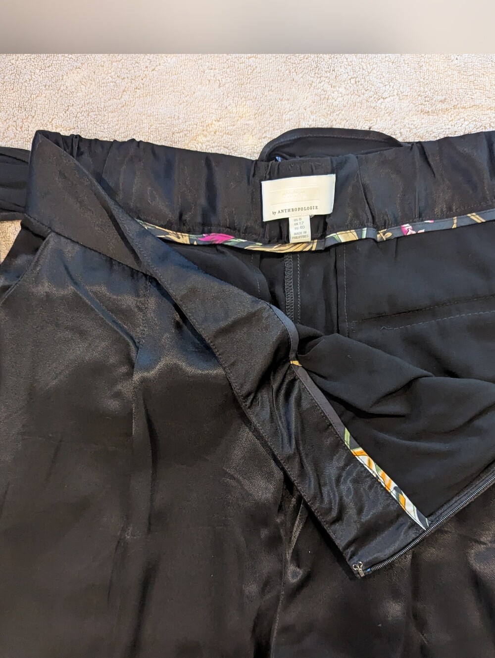 $30 ett:twa by Anthropologie Size 8 - Satin Paperbag Pants Black EUC